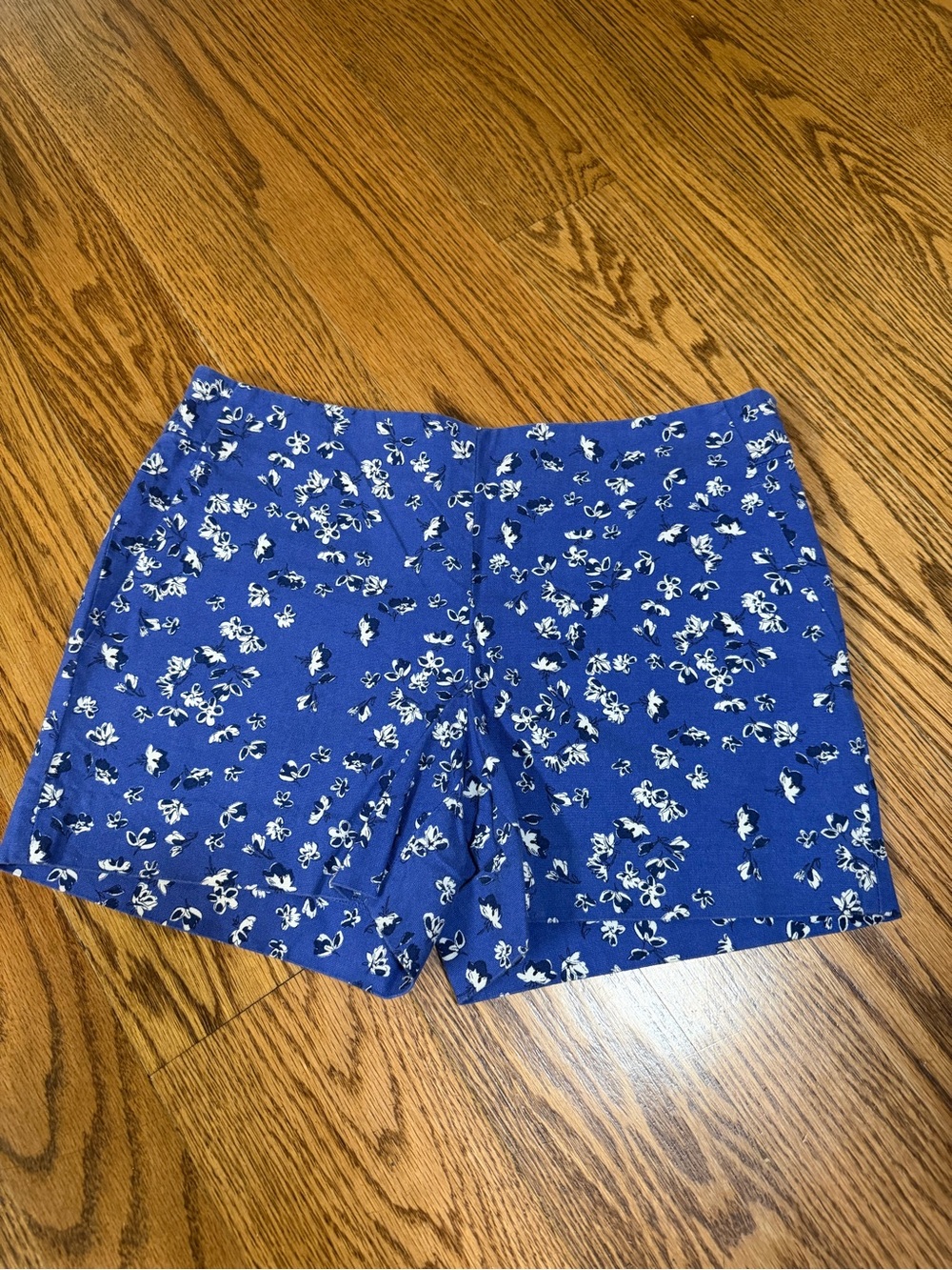 Blue Floral Women’s Shorts BananaRepublic